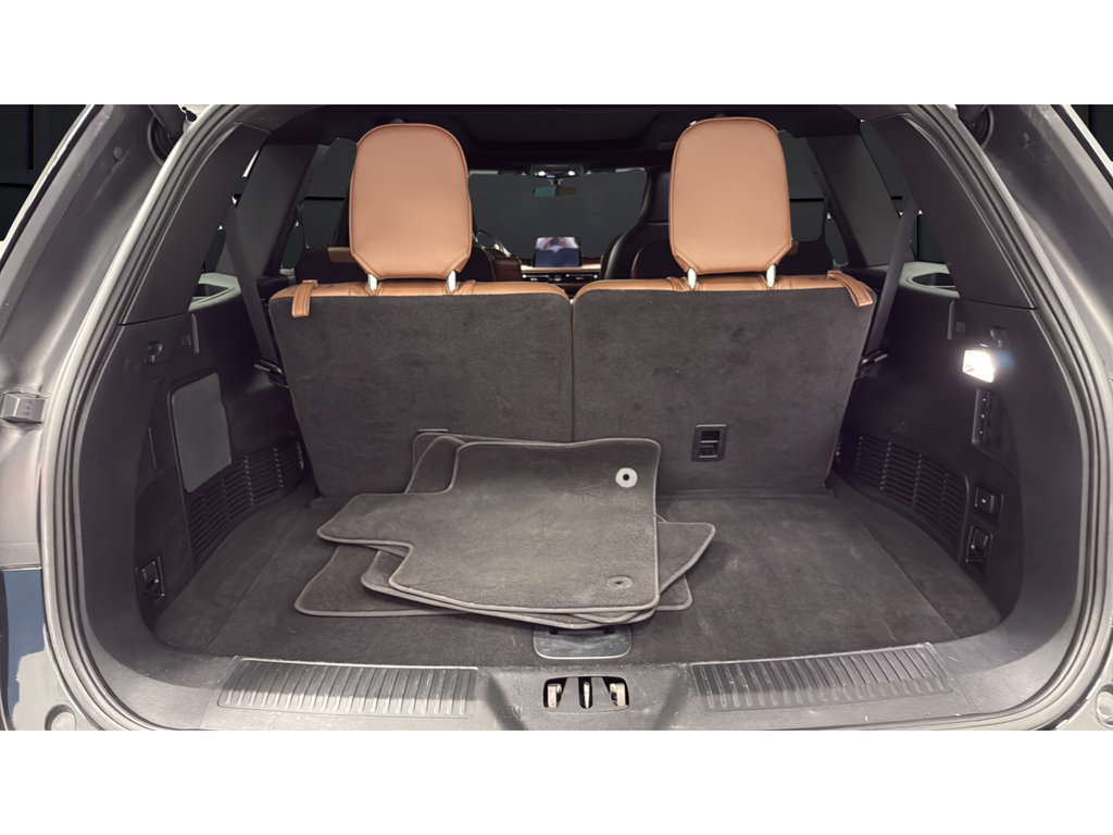 Used 2023 Lincoln Aviator Grand Touring w/ Equipment Group 301A AWD/4WD image 26