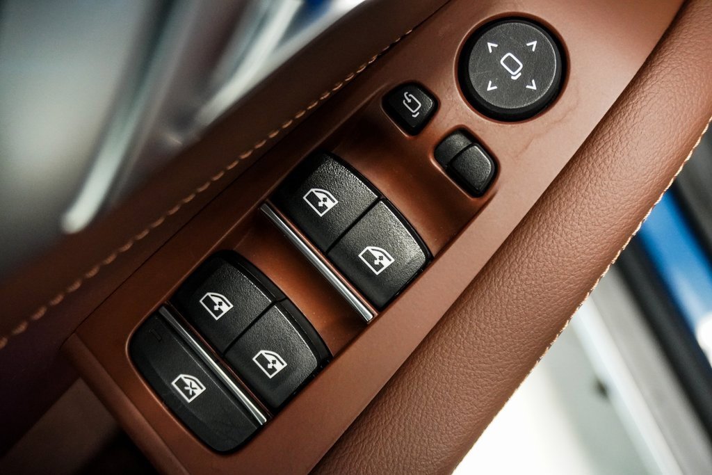 Used 2021 BMW X5 xDrive45e w/ Premium Package image 28