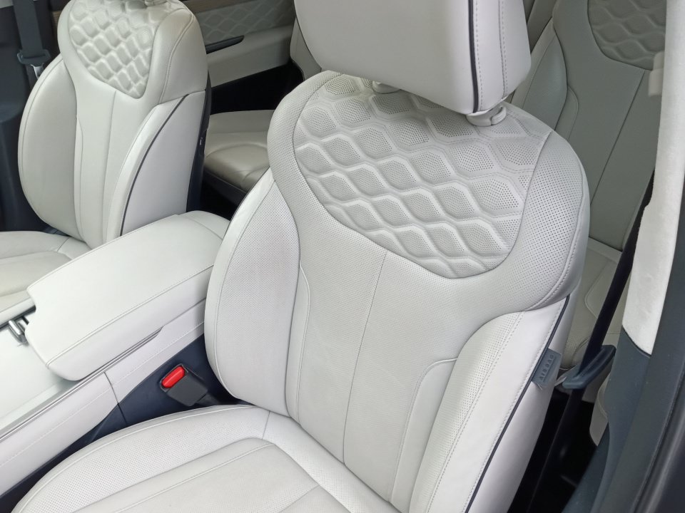 Used 2022 Hyundai Palisade Calligraphy w/ Cargo Package FWD image 11