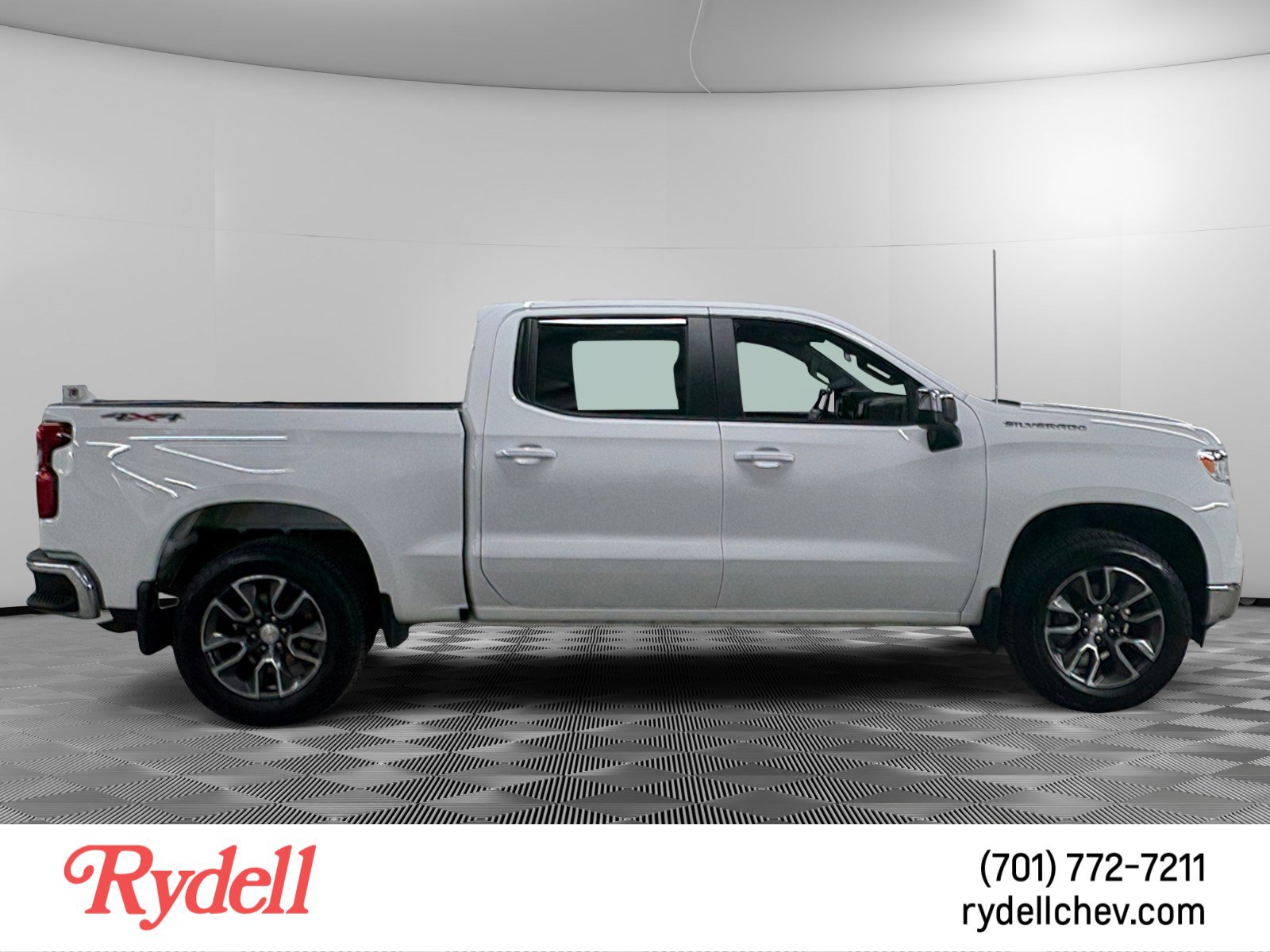 Used 2022 Chevrolet Silverado 1500 LT AWD/4WD image 6