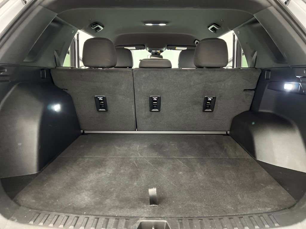 Used 2025 GMC Terrain Elevation image 29