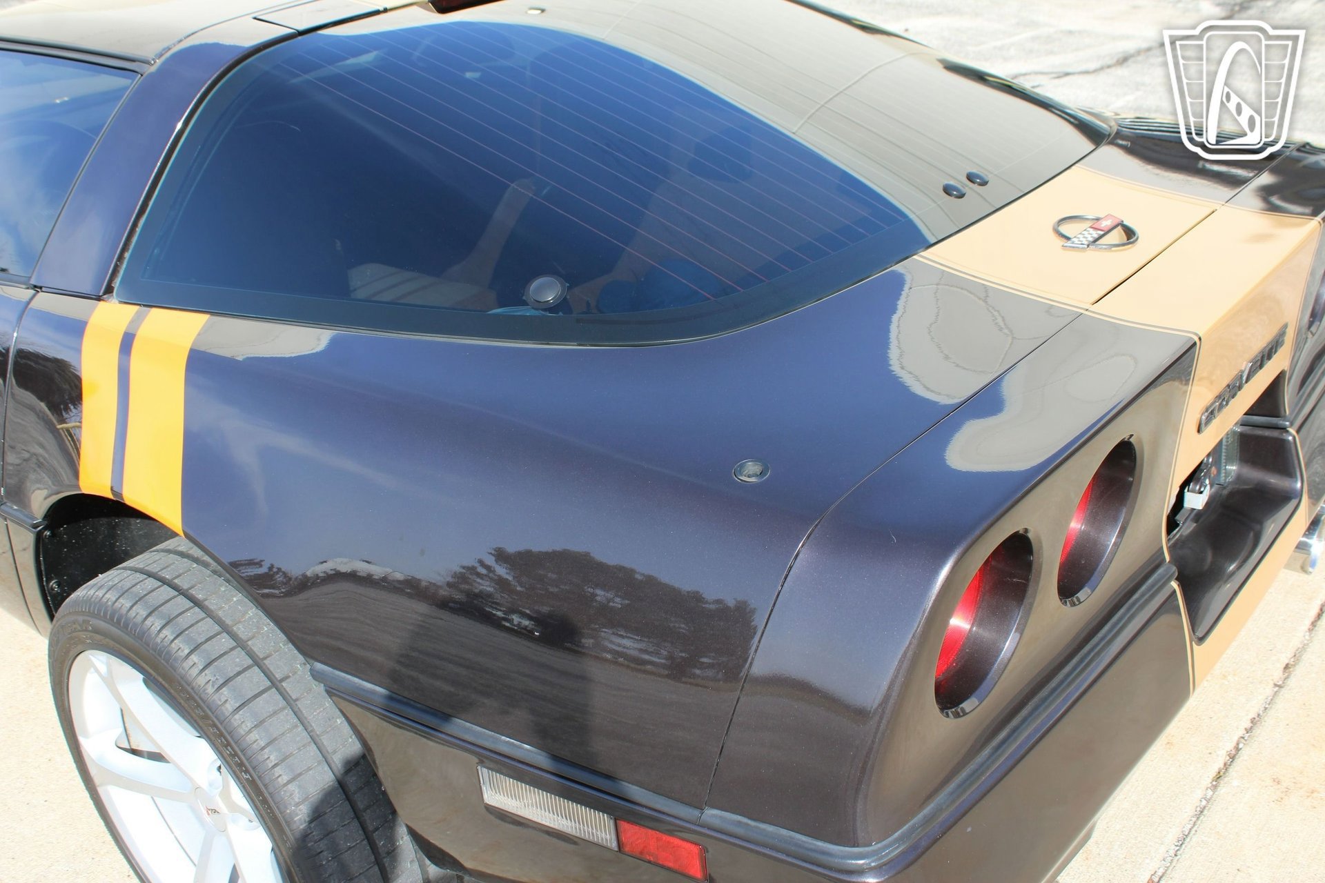 Used 1988 Chevrolet Corvette Coupe image 40