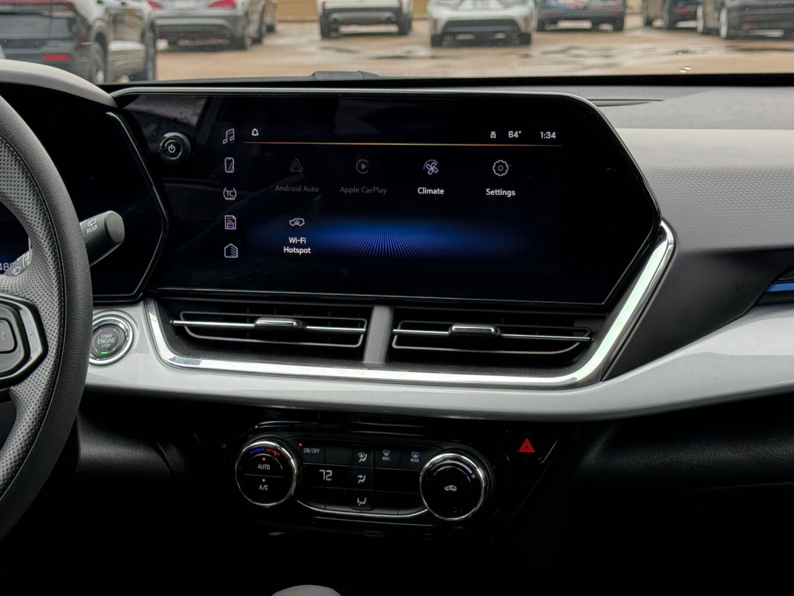 Used 2025 Chevrolet Trax LT FWD image 17