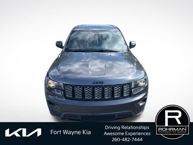 Used 2019 Jeep Grand Cherokee Altitude AWD/4WD image 10