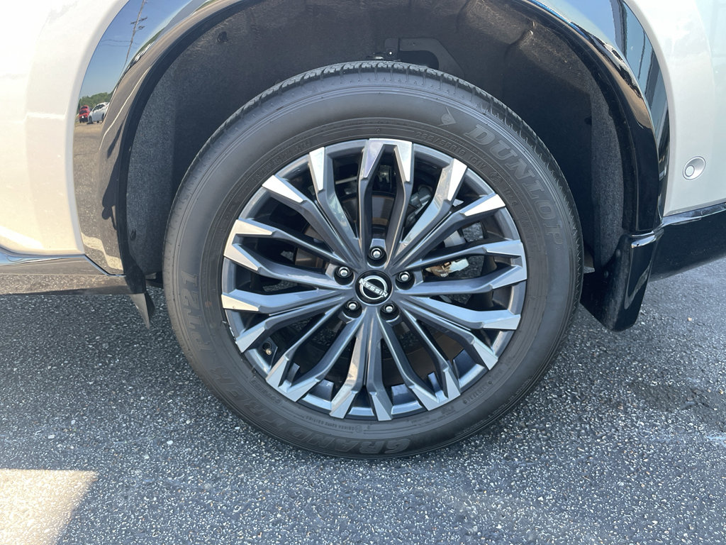 Used 2025 Nissan Rogue Platinum w/ Tech Package image 26