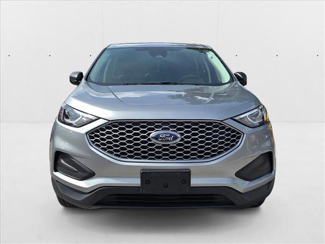 Used 2023 Ford Edge SE image 2