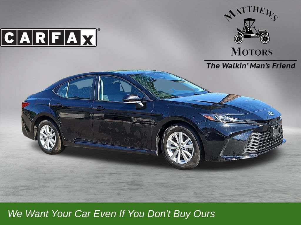 Used 2025 Toyota Camry LE FWD image 1