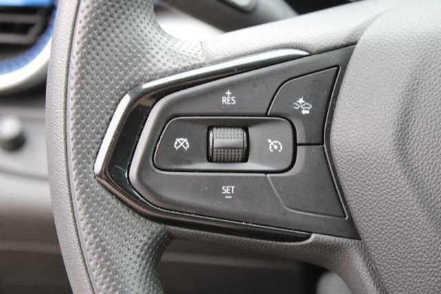 Used 2025 Chevrolet Trax LT image 12