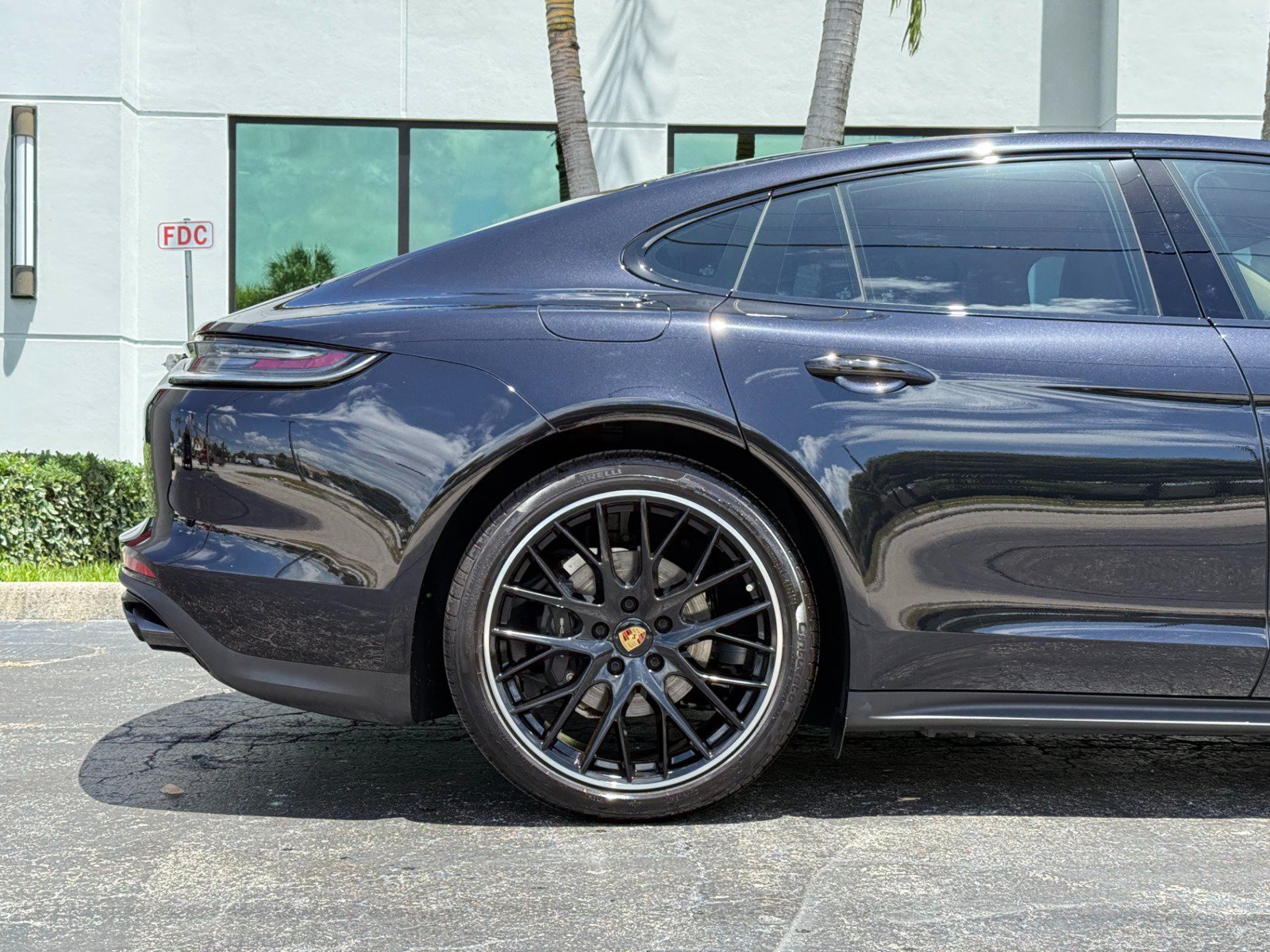 Used 2023 Porsche Panamera Platinum Edition RWD image 4