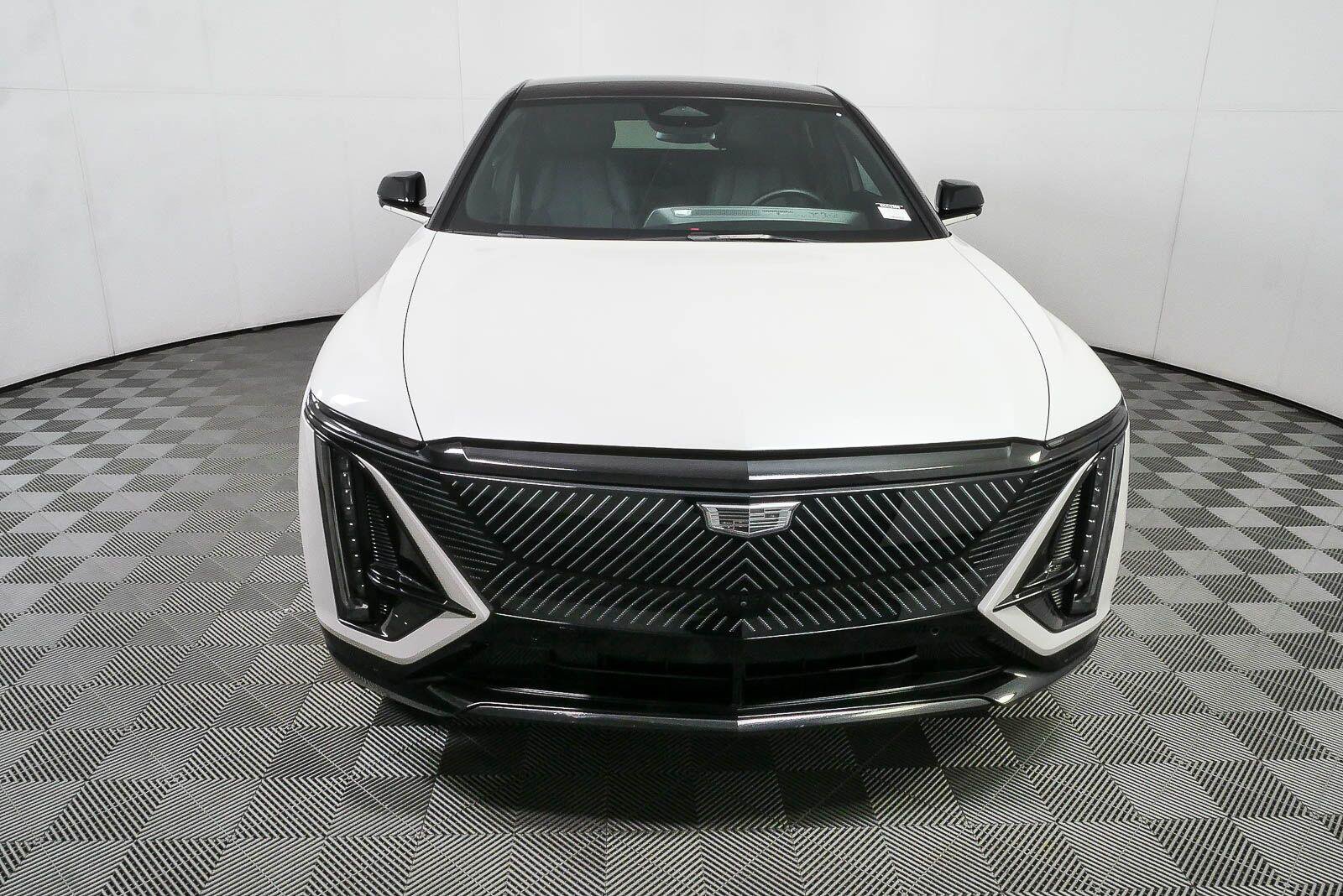 Used 2024 Cadillac Lyriq Luxury AWD/4WD image 35