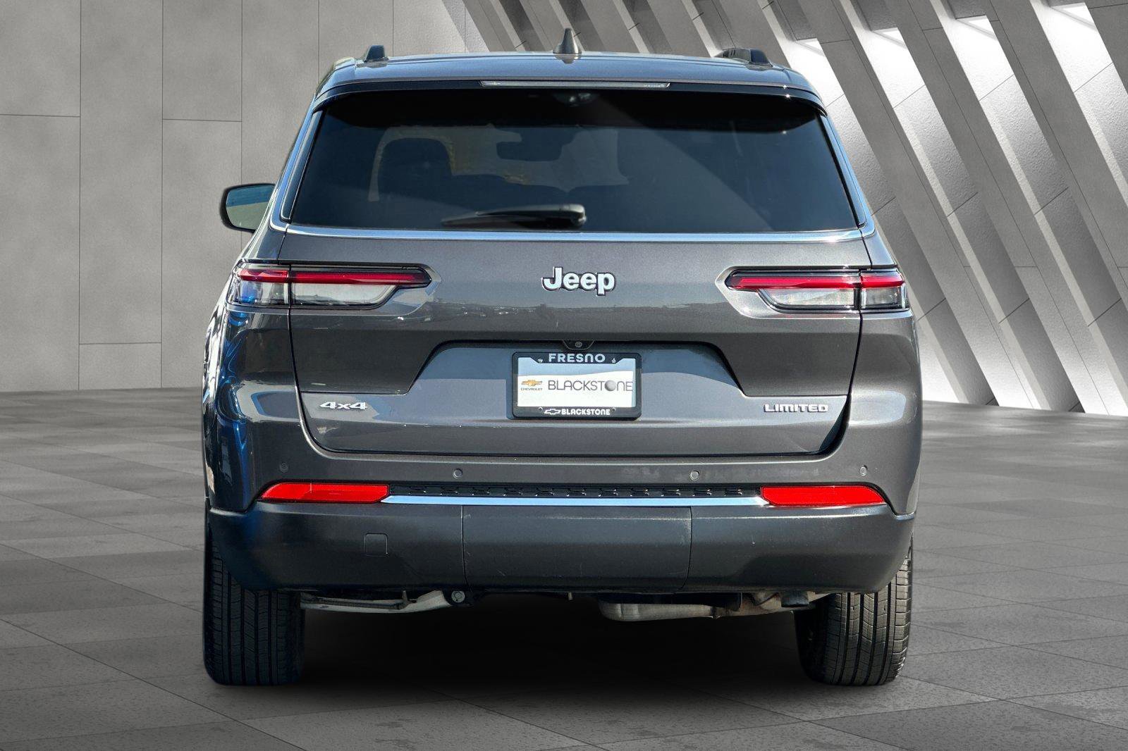 Used 2024 Jeep Grand Cherokee L Limited w/ Luxury Tech Group II image 5