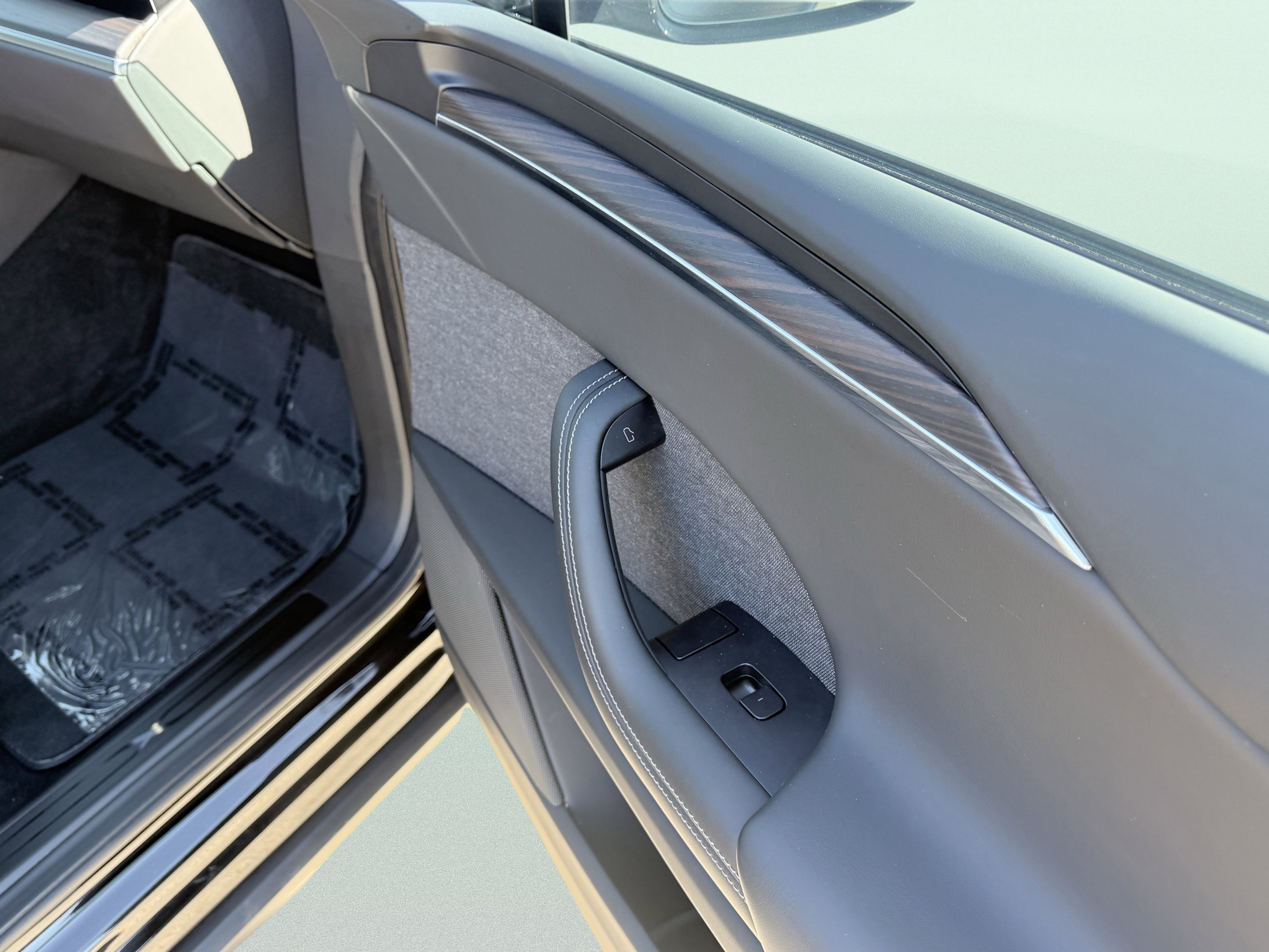Used 2024 Tesla Model X Long Range image 53