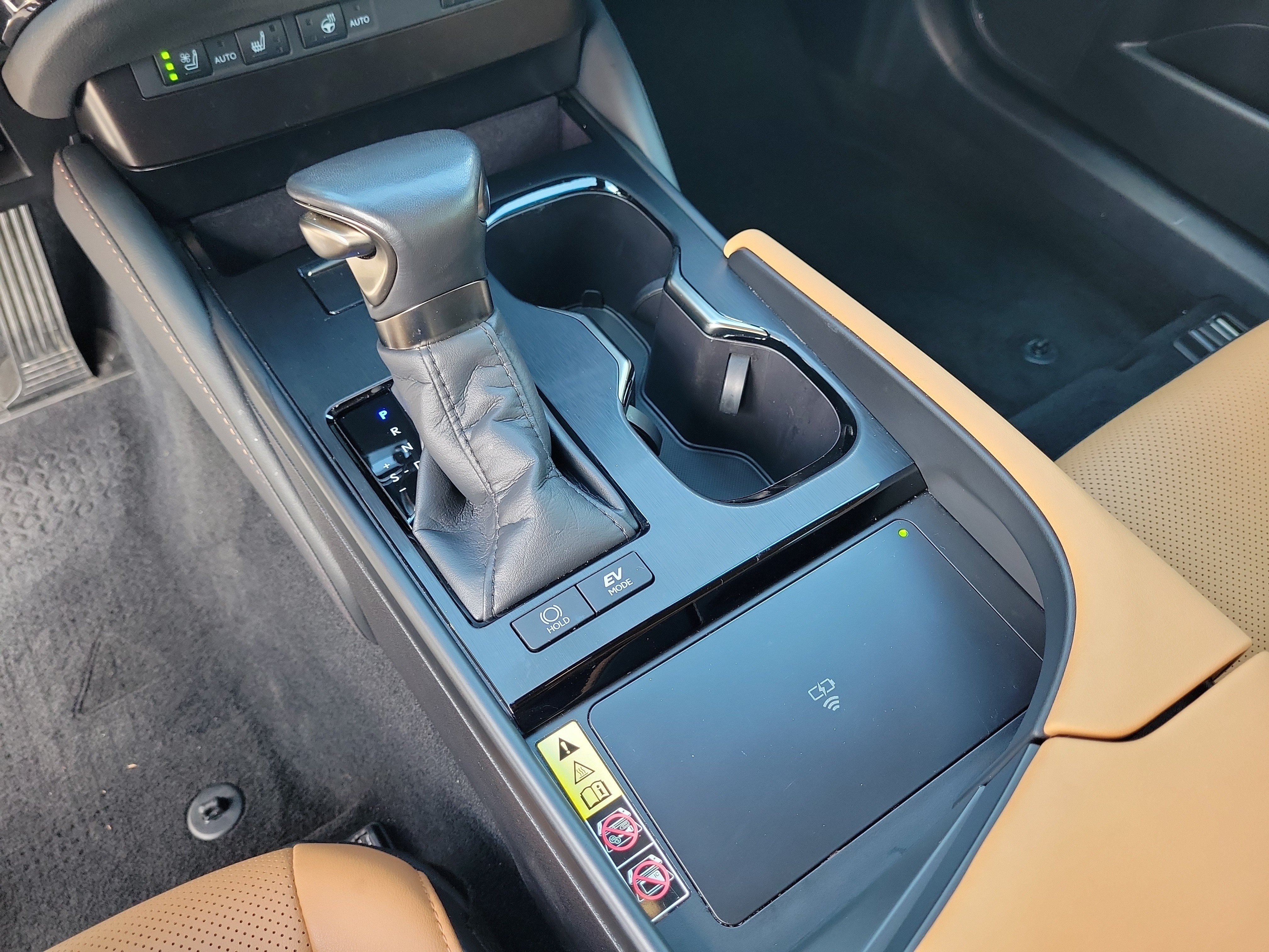 Used 2024 Lexus ES 300h w/ Premium Package FWD image 25