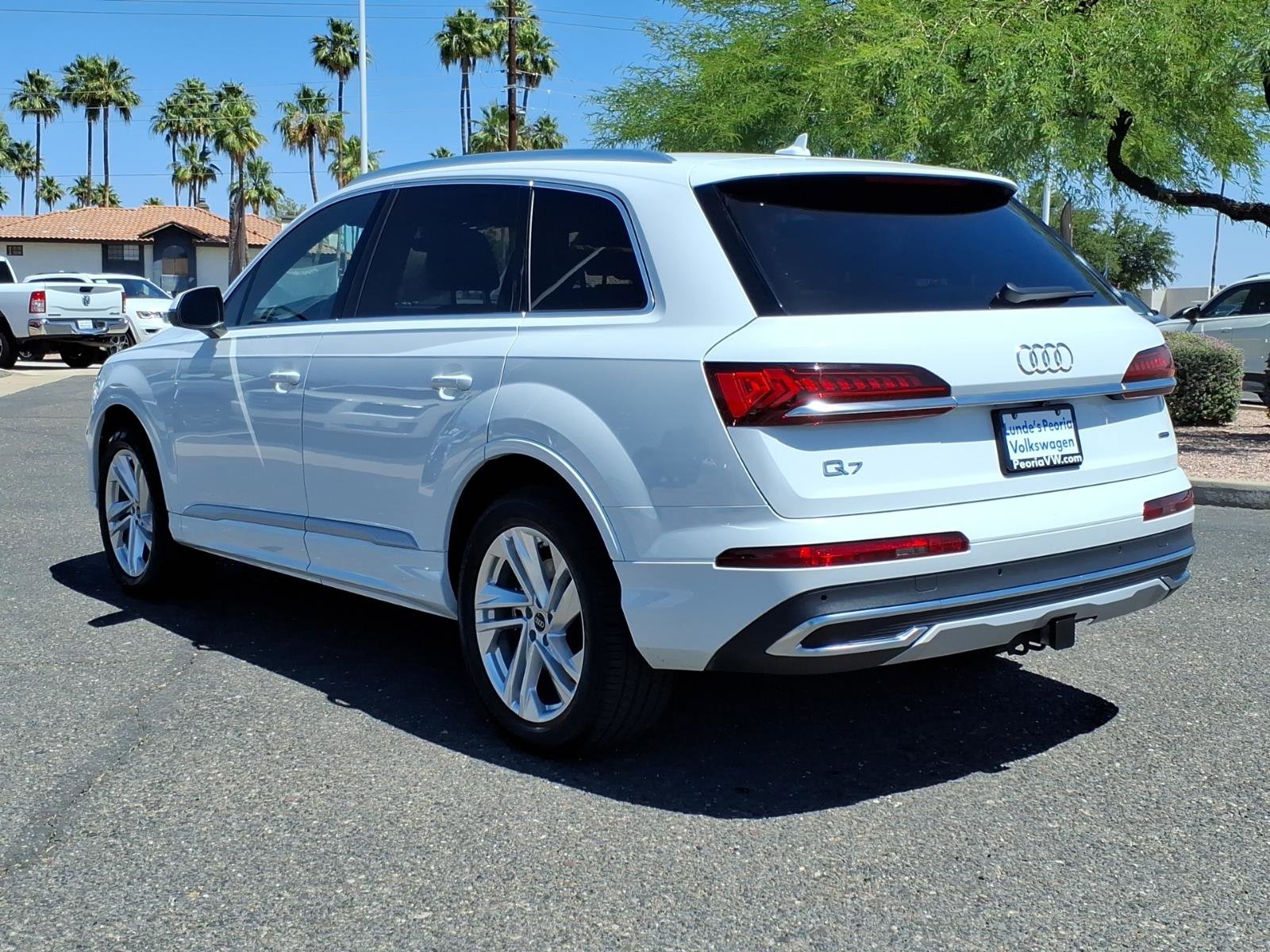Used 2023 Audi Q7 2.0T Premium w/ Towing Package AWD/4WD image 5