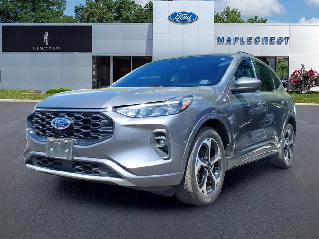 Certified 2023 Ford Escape ST-Line Select w/ Tech Pack #2 AWD/4WD image 2