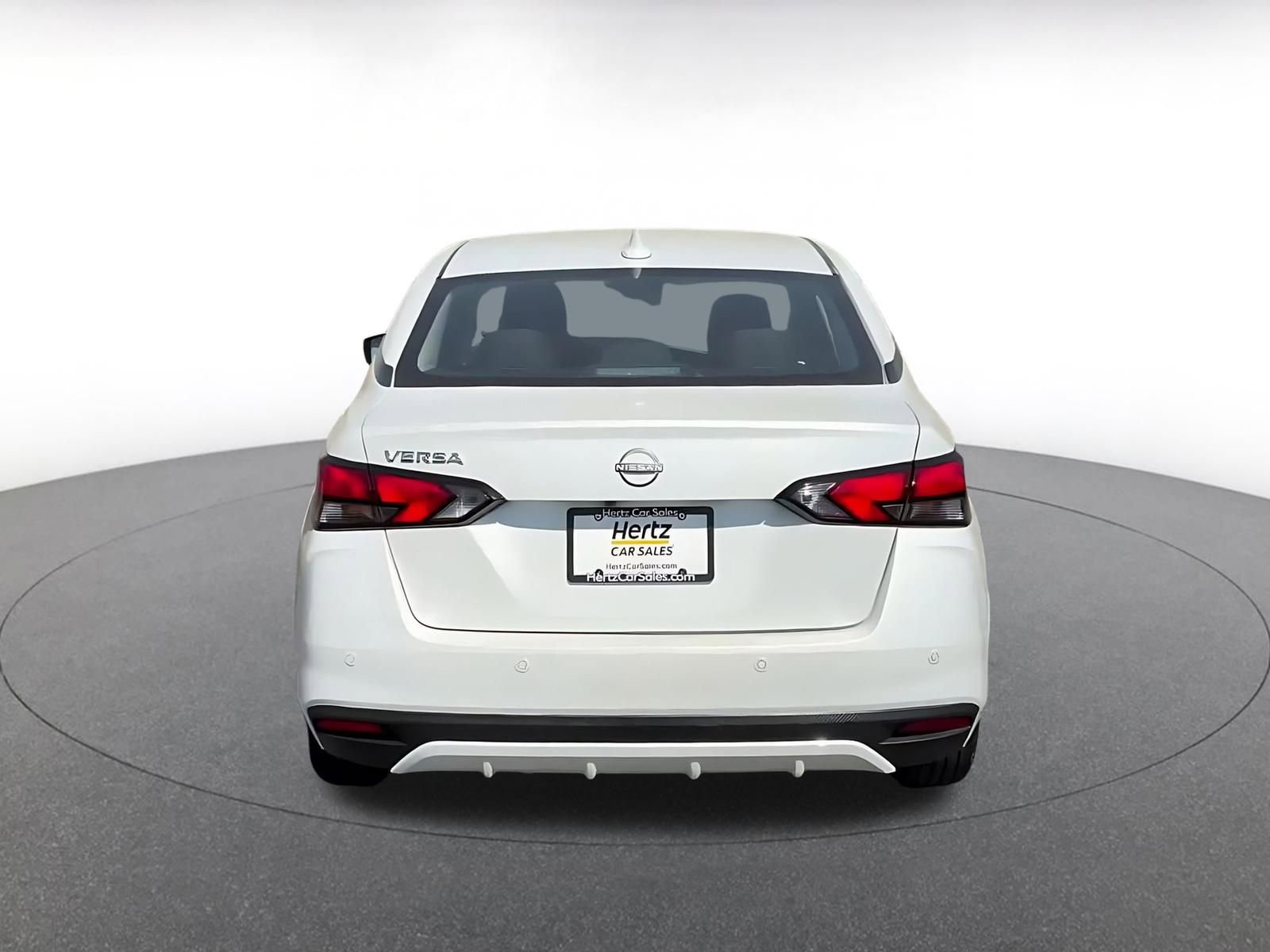 Used 2025 Nissan Versa SV image 12