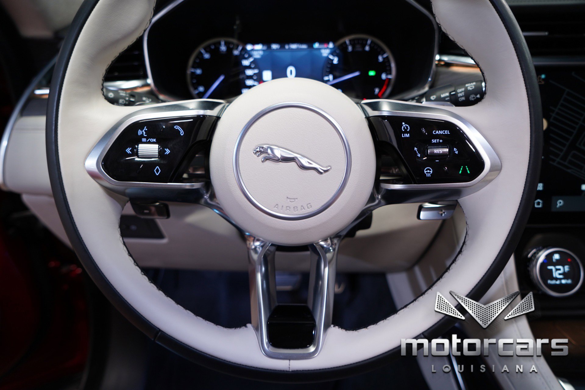 Used 2023 Jaguar F-PACE S AWD/4WD image 34