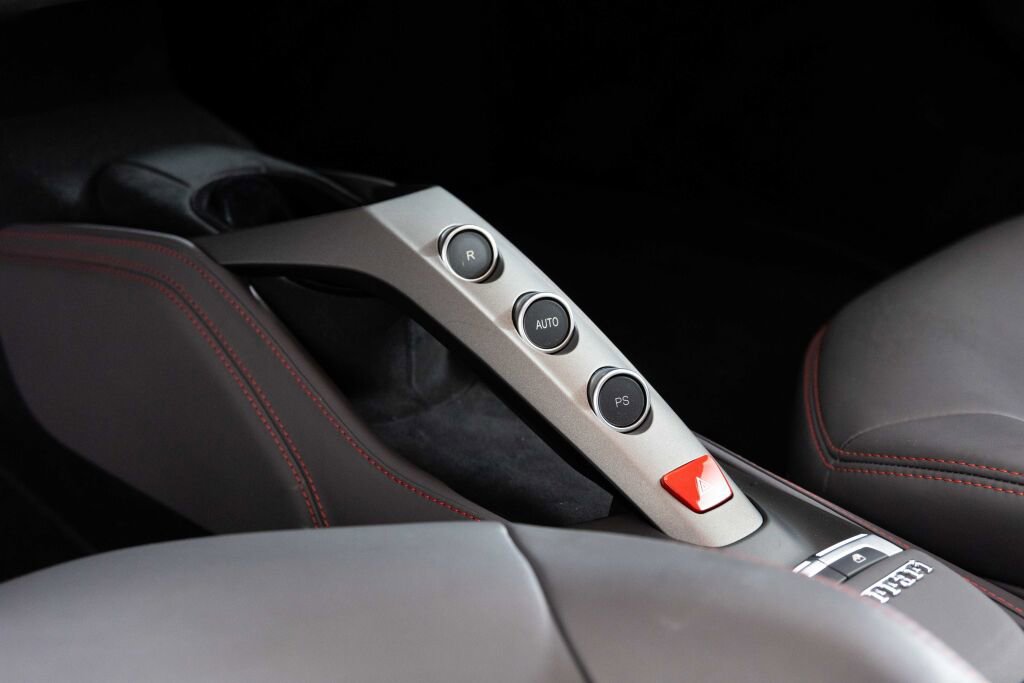 Used 2017 Ferrari 488 GTB image 41