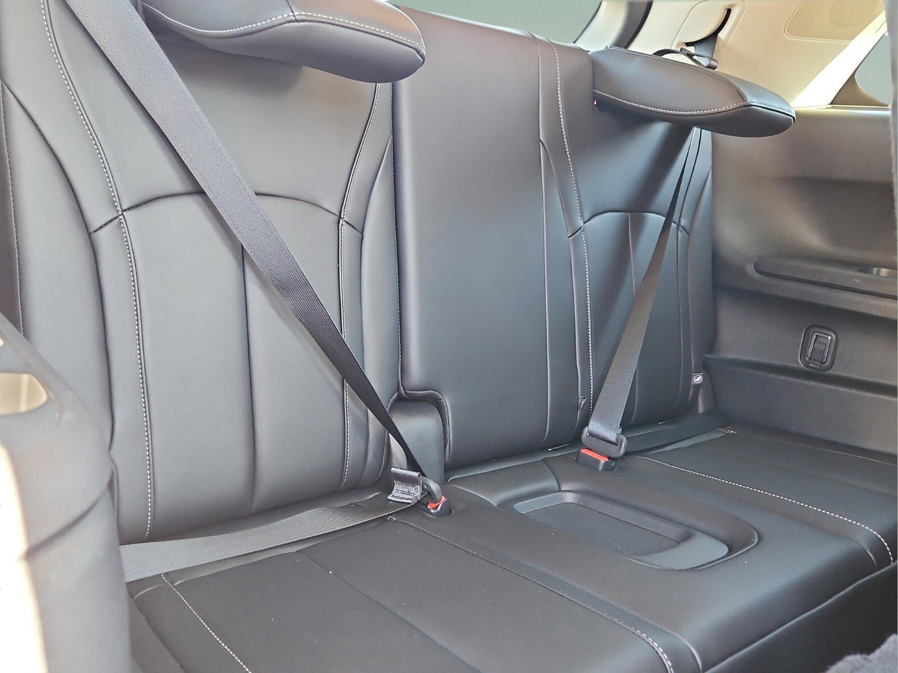 Certified 2025 INFINITI QX60 Luxe w/ Lighting Package (N94) image 12