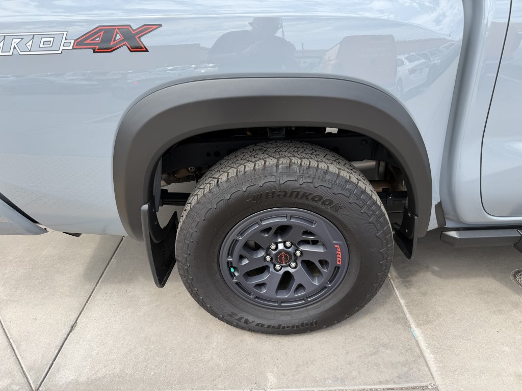 Used 2025 Nissan Frontier PRO-4X w/ Pro Convenience Package AWD/4WD image 15