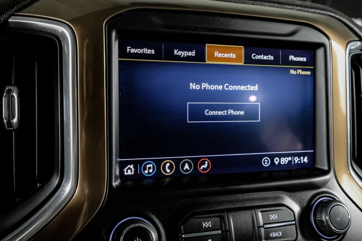 Used 2020 Chevrolet Silverado 2500 High Country w/ Technology Package AWD/4WD image 28