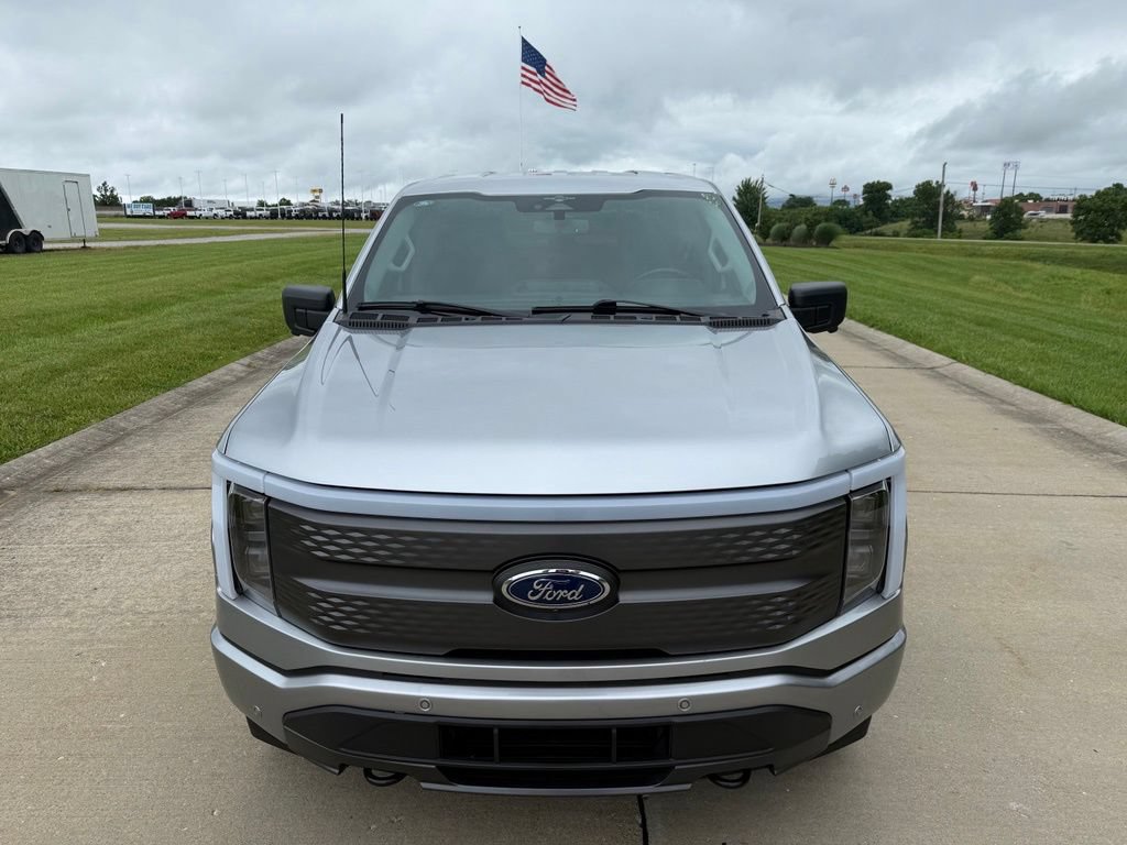 Used 2023 Ford F150 Lightning XLT AWD/4WD image 10