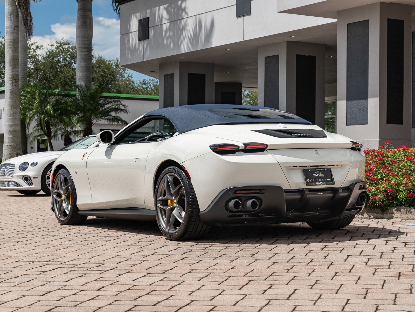 Used 2024 Ferrari Roma Spider image 36
