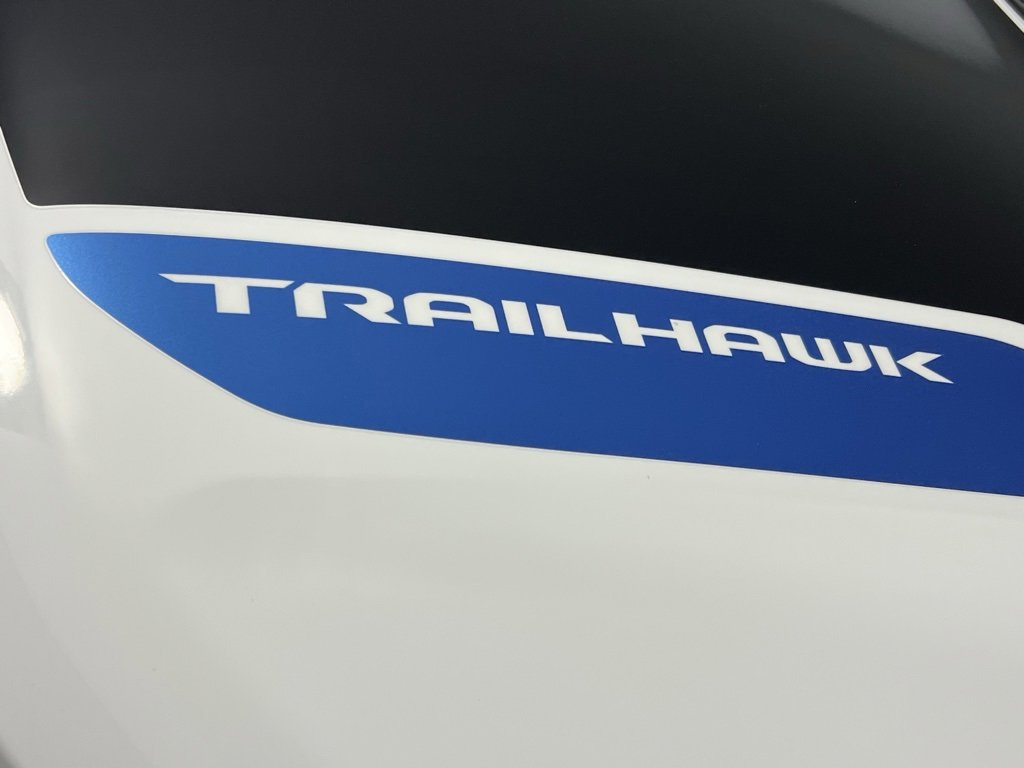 Used 2023 Jeep Grand Cherokee Trailhawk w/ Advanced Protech Group II image 11