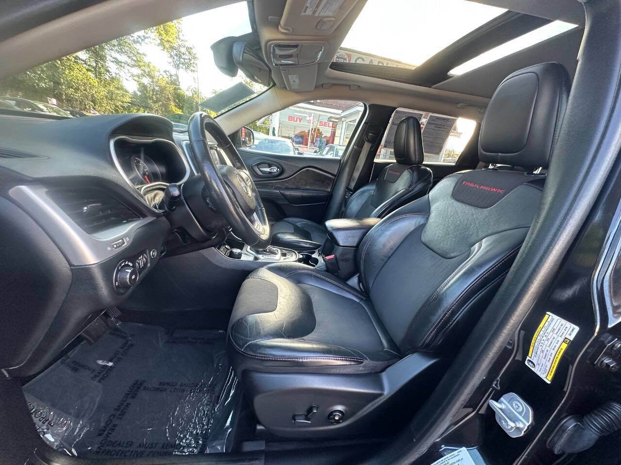 Used 2016 Jeep Cherokee Trailhawk w/ Comfort/Convenience Group image 2