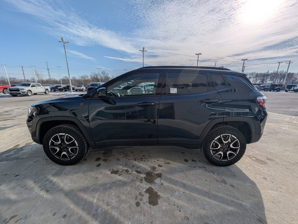 New 2026 Jeep Compass Trailhawk w/ Sun, Sound & Navigation Group AWD/4WD image 8