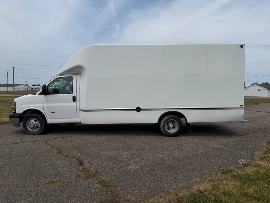 New 2026 Chevrolet Express 3500 w/ Power Convenience Package RWD image 7