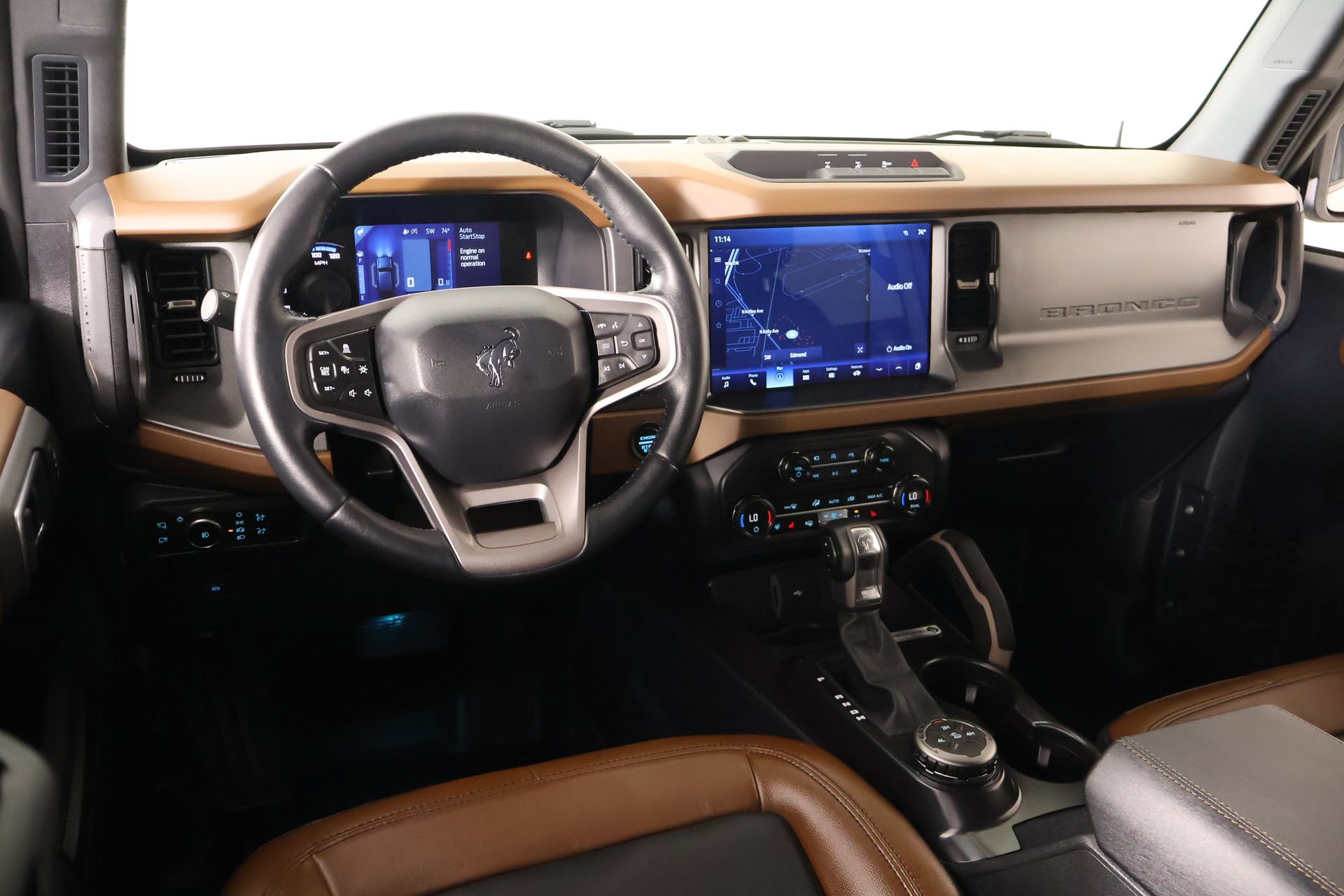 Used 2024 Ford Bronco Outer Banks AWD/4WD image 2