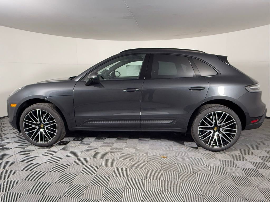 New 2026 Porsche Macan image 2