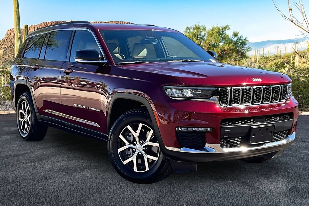 Used 2025 Jeep Grand Cherokee L Limited RWD image 12