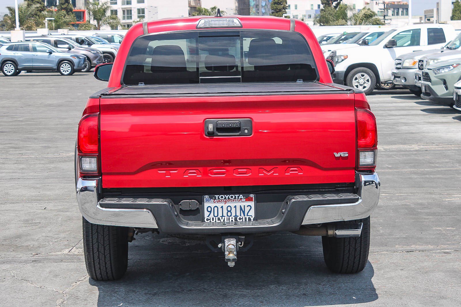 Used 2018 Toyota Tacoma TRD Off-Road RWD image 8