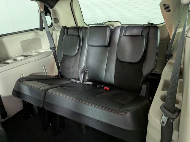 Used 2020 Dodge Grand Caravan SXT image 22