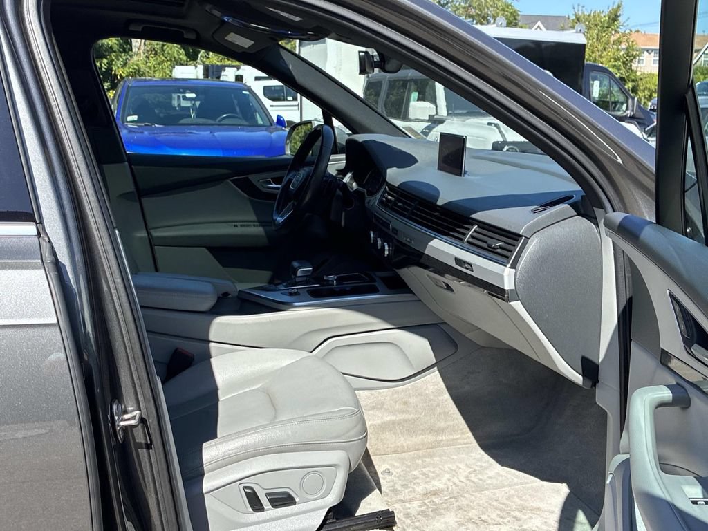Used 2019 Audi Q7 2.0T Premium AWD/4WD image 9