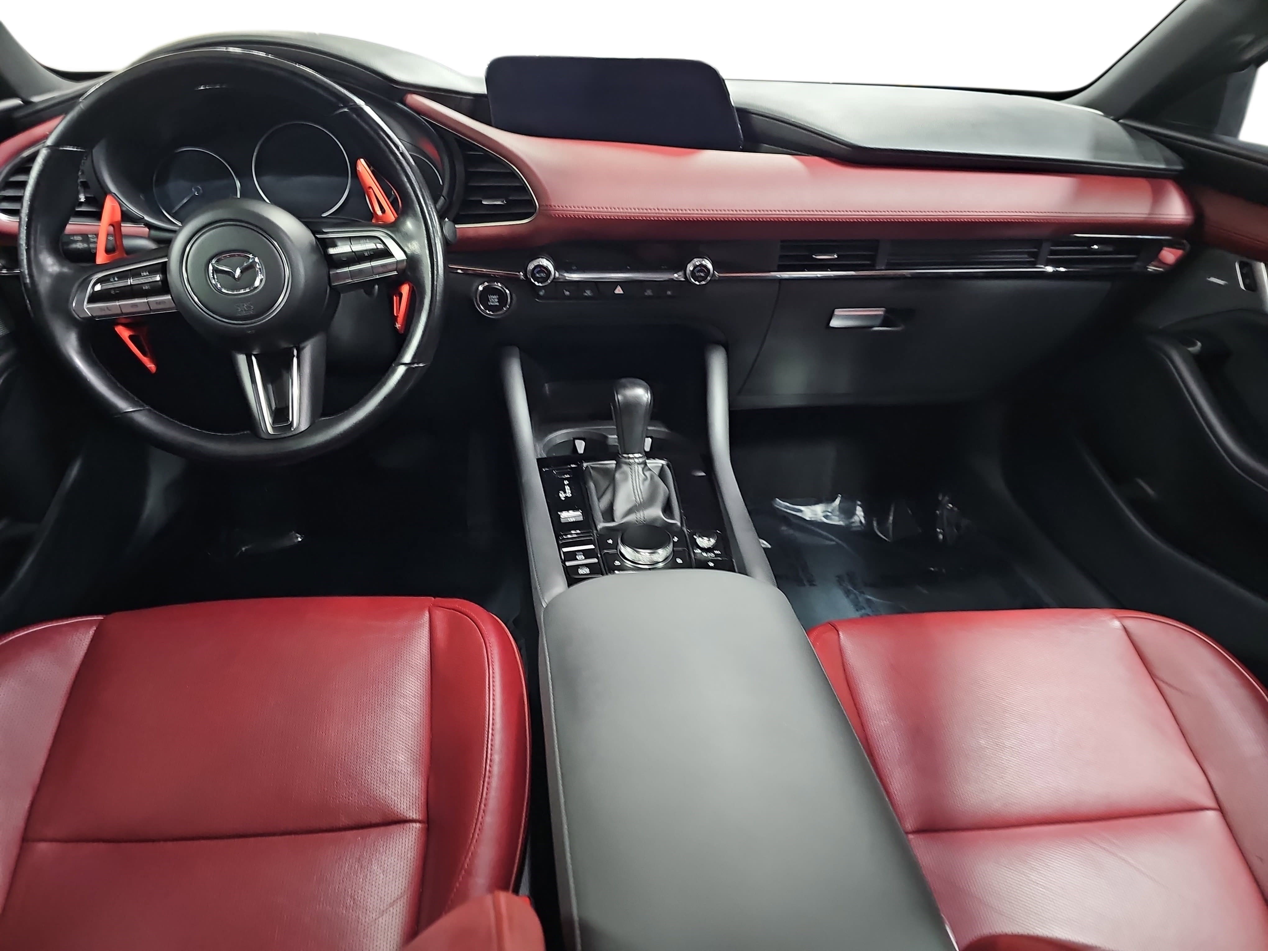 Used 2021 MAZDA MAZDA3 Hatchback w/Premium Plus Pkg image 9