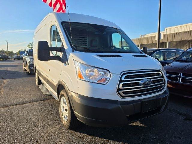 Used 2018 Ford Transit 250 148 Medium Roof w/ Exterior Upgrade Package RWD image 4