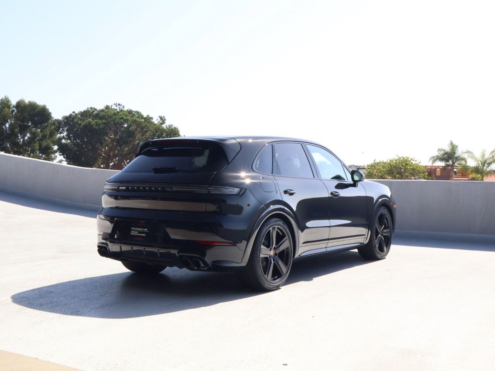Certified 2025 Porsche Cayenne GTS AWD/4WD image 9