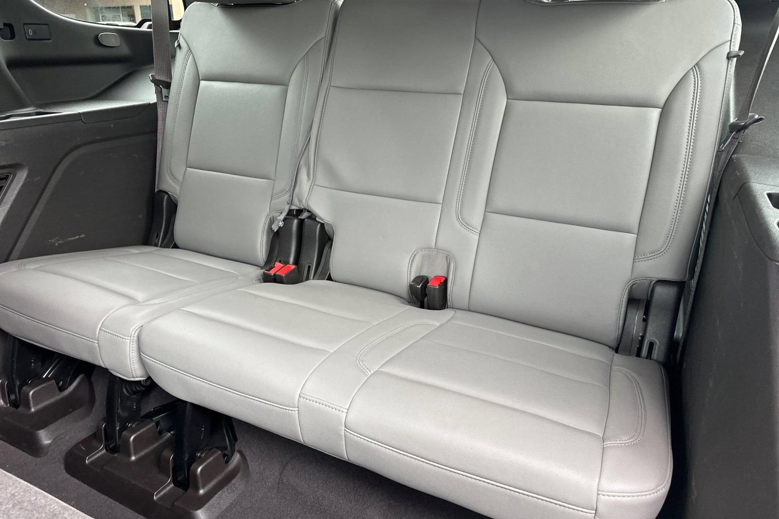 Used 2024 Chevrolet Tahoe LT AWD/4WD image 15