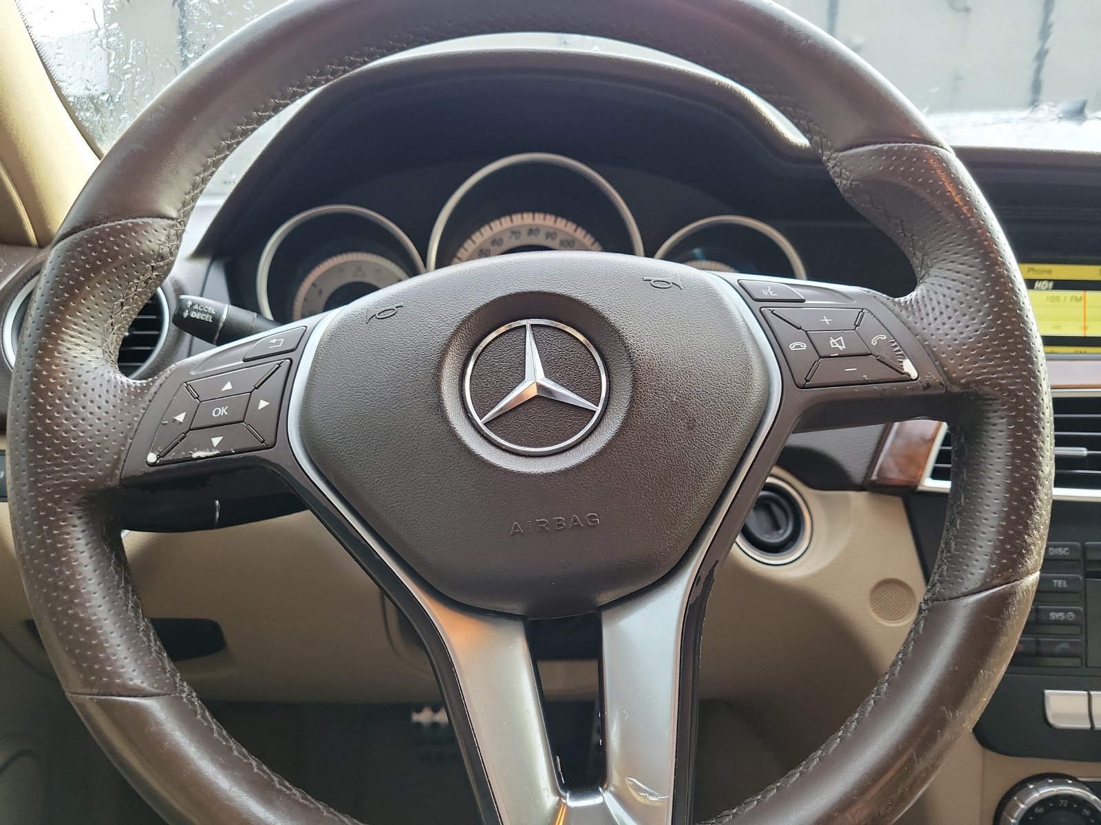 Used 2012 Mercedes-Benz C 250 Sedan image 19
