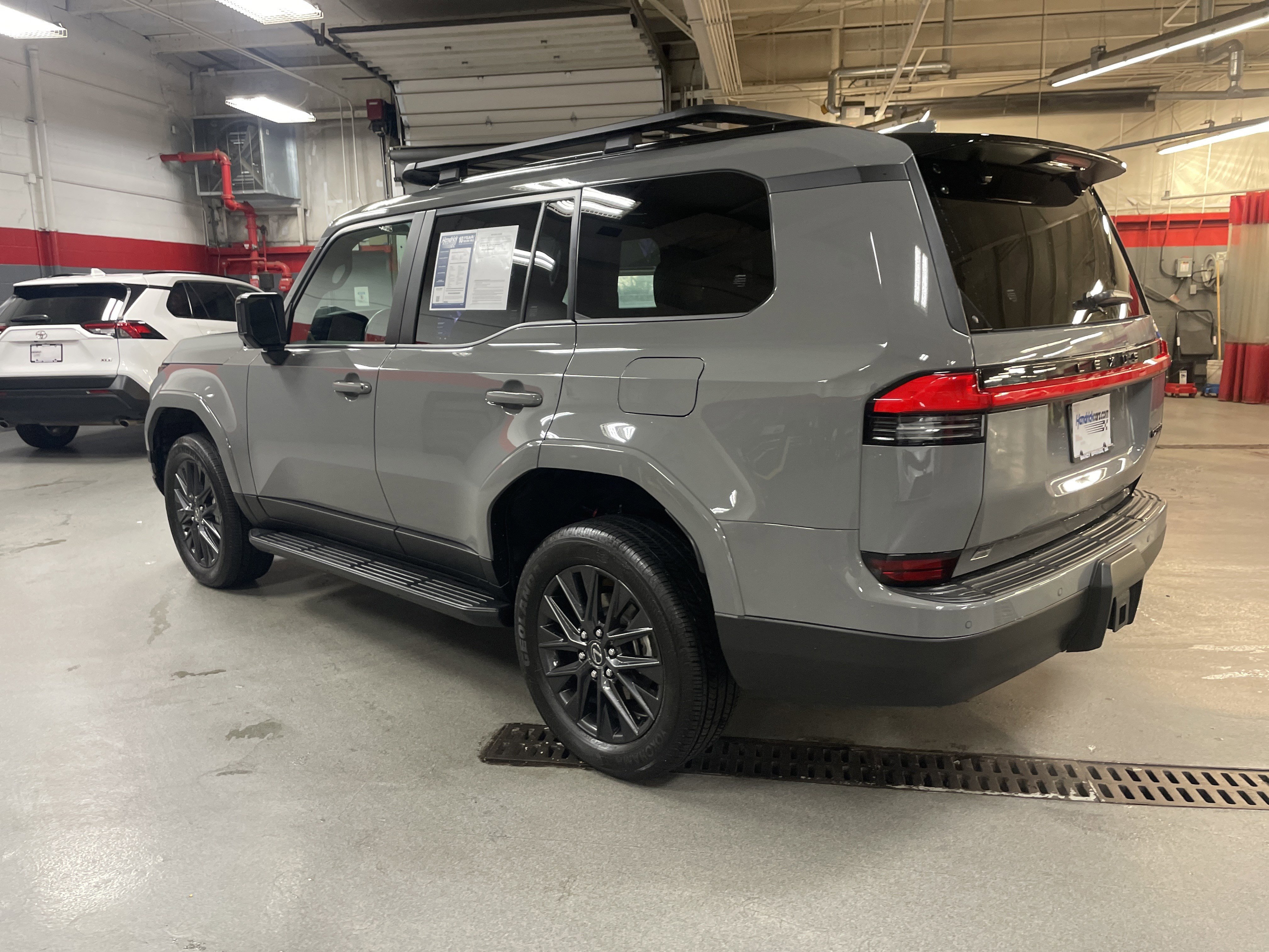 Used 2024 Lexus GX 550 GX 550 Premium image 8