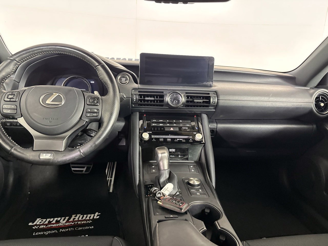 Used 2023 Lexus IS 350 F Sport RWD image 27