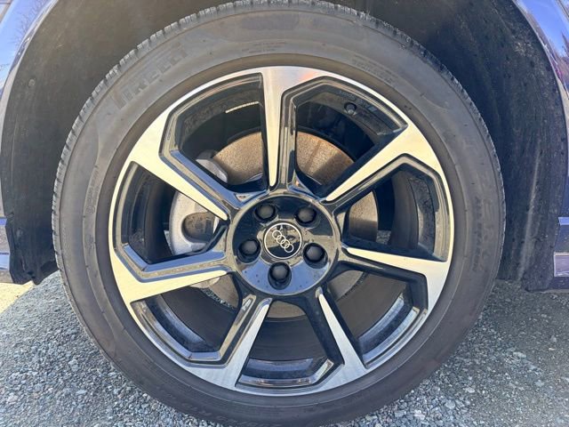 Certified 2025 Audi Q3 2.0T Premium Plus w/ Premium Plus Package image 5