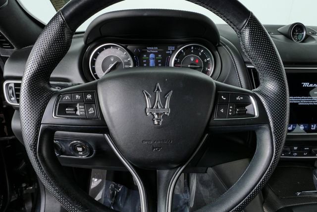 Certified 2022 Maserati Levante GT AWD/4WD image 10
