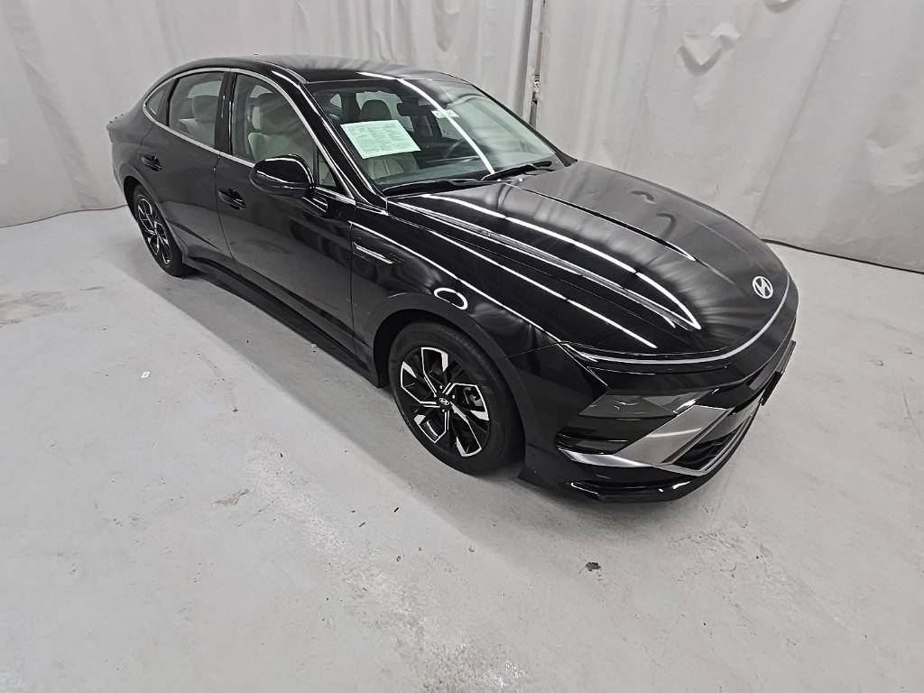 Used 2025 Hyundai Sonata SEL FWD image 9