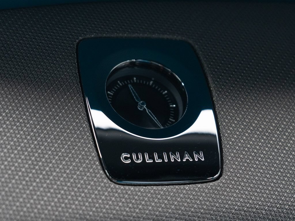 Used 2024 Rolls-Royce Cullinan w/ Cullinan Package AWD/4WD image 47