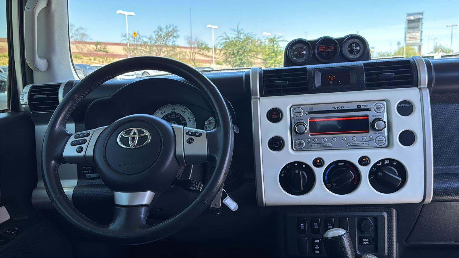 Used 2014 Toyota FJ Cruiser 4WD w/ Upgrade Package image 15