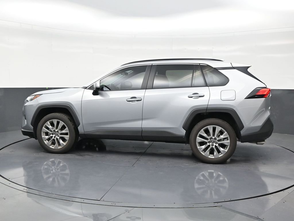Used 2025 Toyota RAV4 XLE Premium image 2